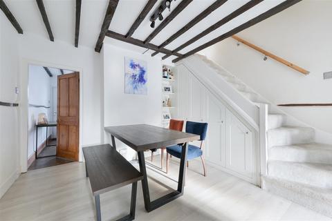 24 Providence Place, Epsom, KT17 4BB