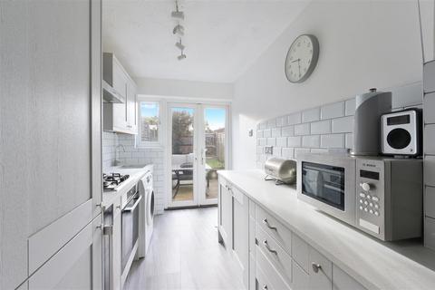 24 Providence Place, Epsom, KT17 4BB
