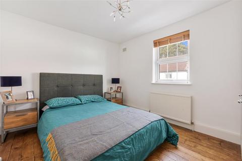 24 Providence Place, Epsom, KT17 4BB