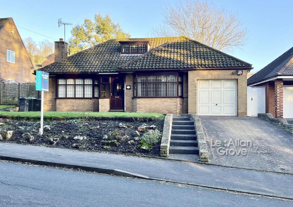 Hayseech, Cradley Heath 2 bed detached bungalow for sale £375,000
