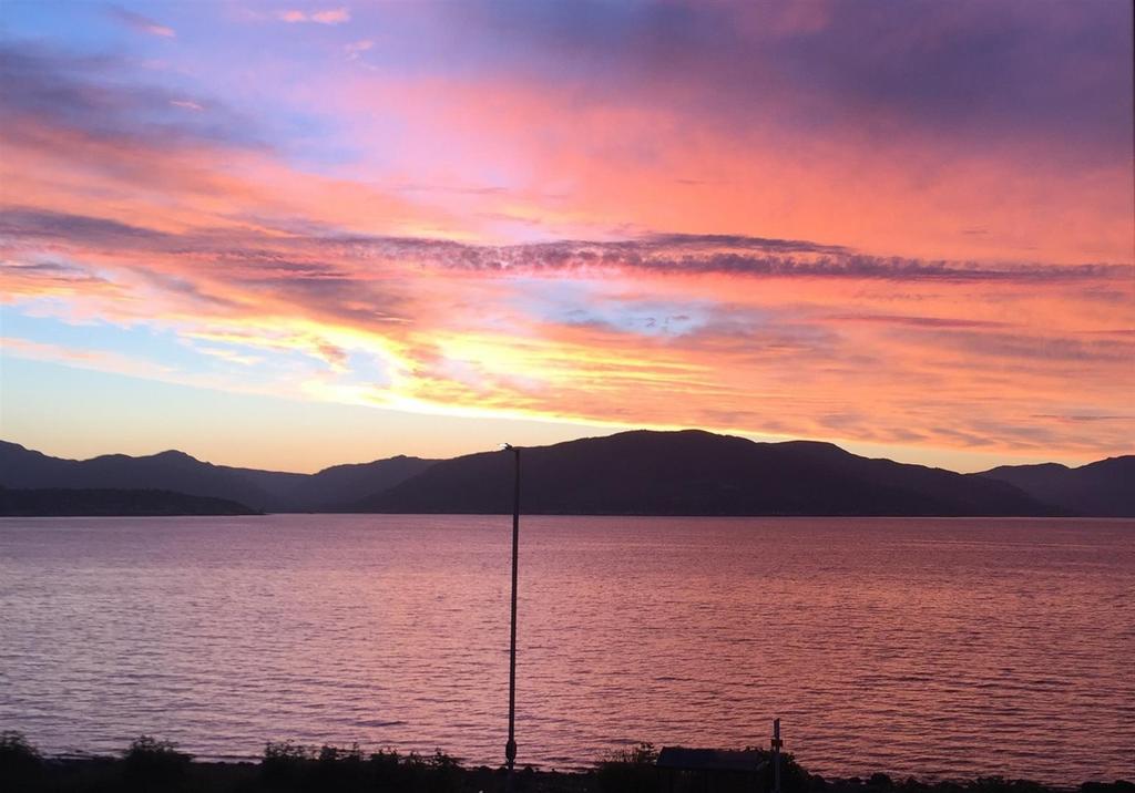 18 Balmoral Place - sunset.jpg