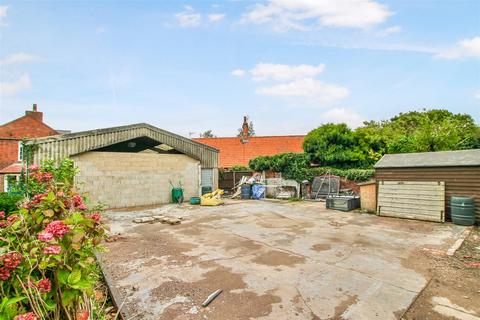 2 bedroom property with land for sale - Sleaford Road, Beckingham, Lincoln