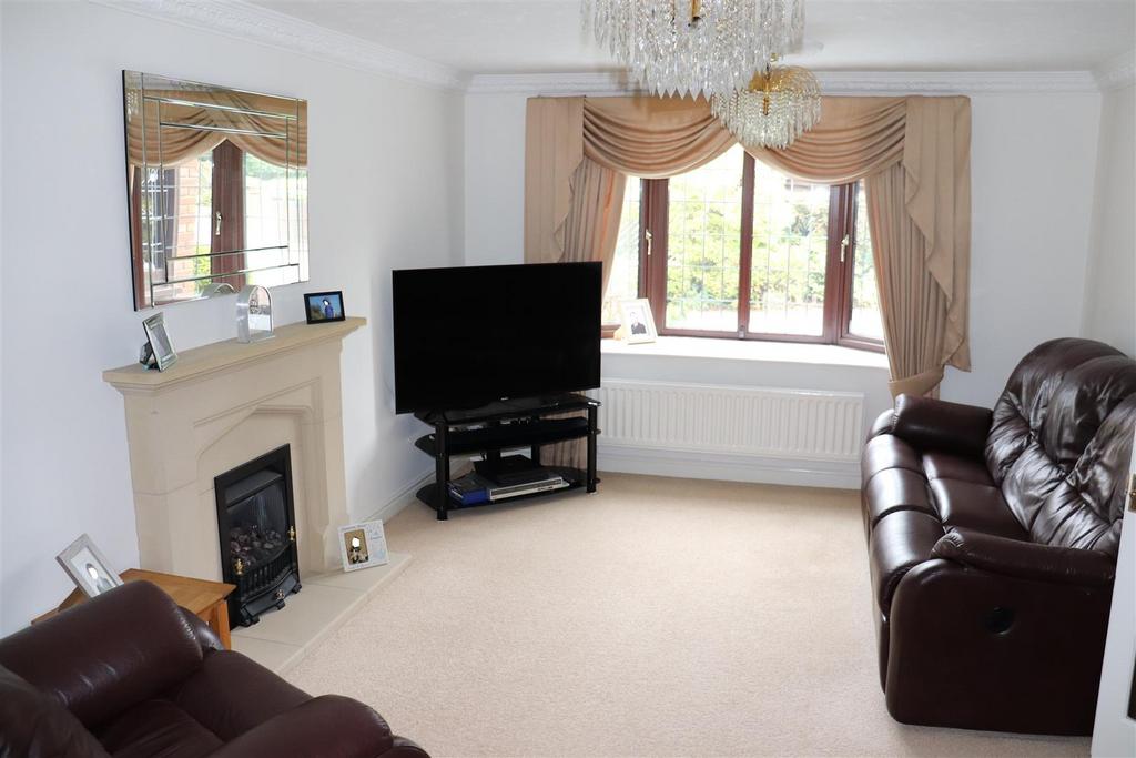 Pavillion Close, Aldridge 4 bed detached house for sale £550,000