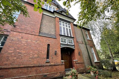 7 bedroom detached house to rent, Manchester Road, Altrincham