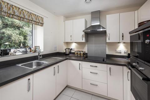 2 bedroom retirement property for sale, 31 Thorneycroft, Wood Road, Tettenhall