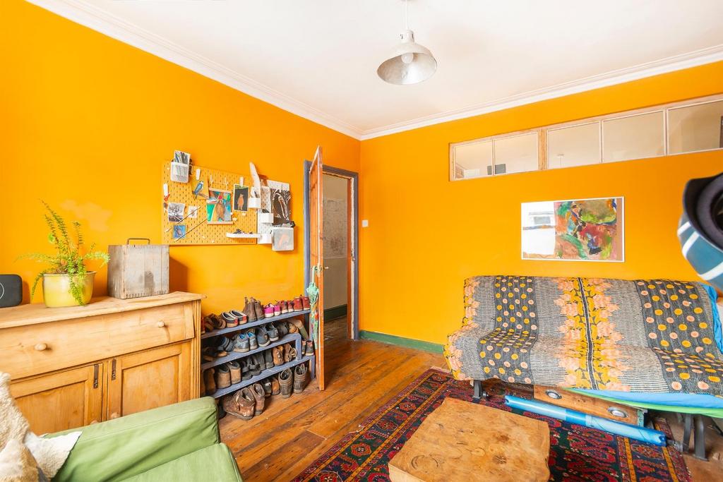 TEERTSRETSOF32 - Living Room B.jpg