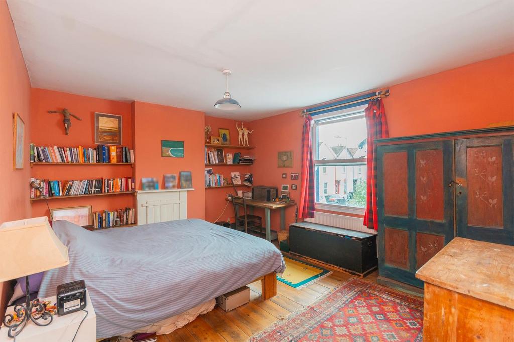 TEERTSRETSOF32 - Bedroom G.jpg