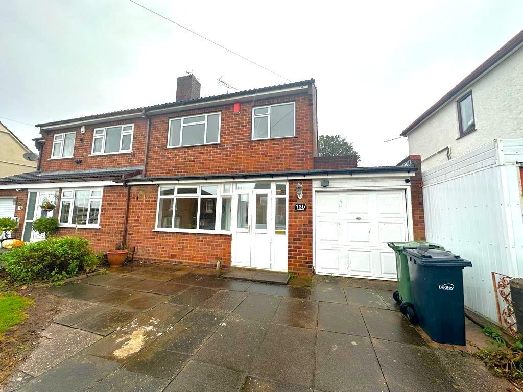 B Parkfield Road, Stourbridge 3 bed semidetached house to rent £