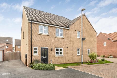 3 bedroom semi-detached house for sale - 12, Radford Grove Driffield, East Yorkshire, YO25 5AR
