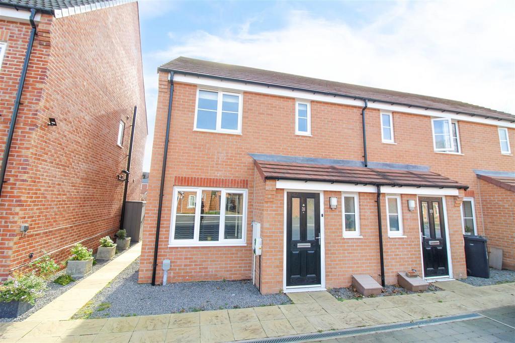 St. Wilfrids Crescent, Ripon 2 bed end of terrace house for sale £105,000