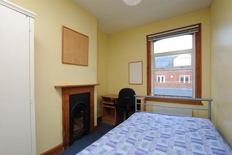 5 bedroom house to rent, Hurst Street