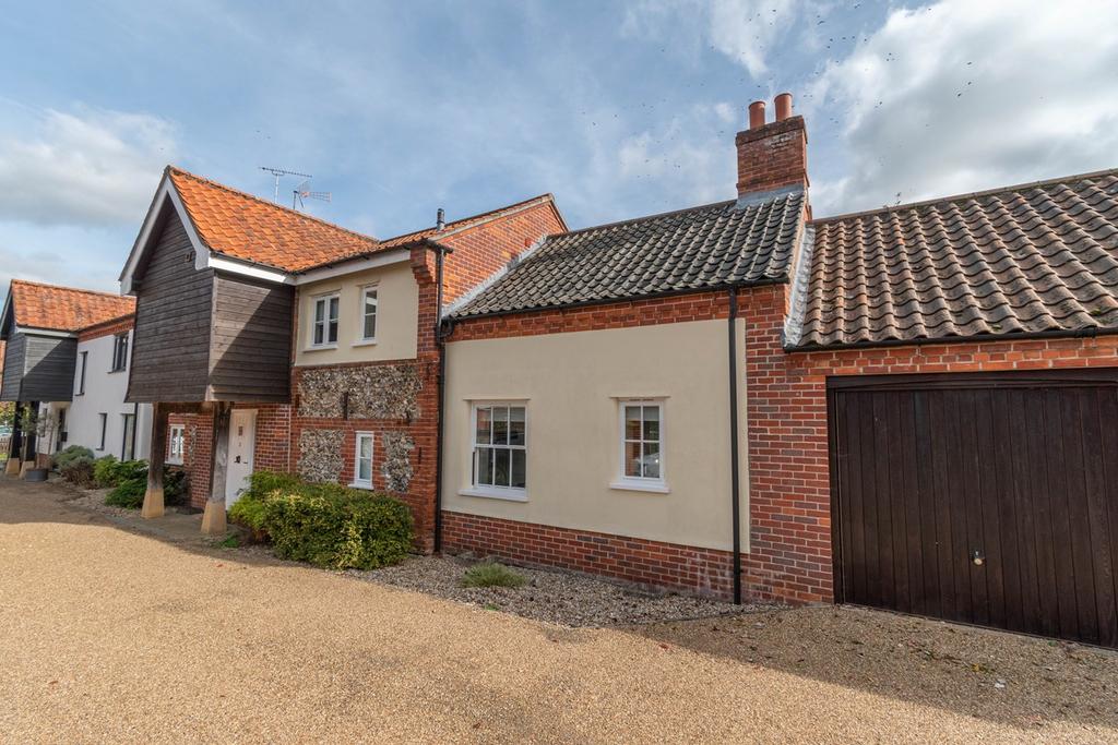 Eastgate Street, North Elmham, NR20 3 bed semidetached house £475,000
