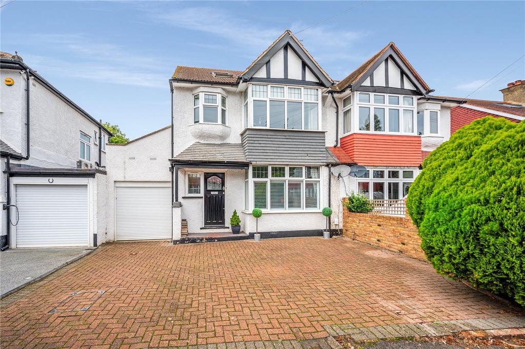 Bandon Rise, Wallington, SM6 4 bed semidetached house for sale £685,000