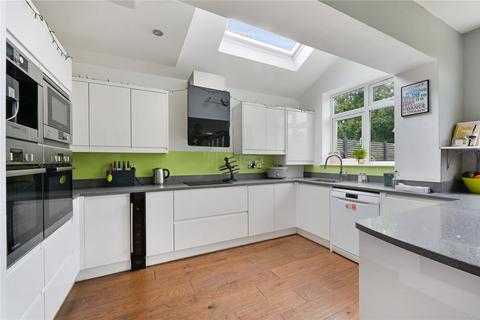 10 Bandon Rise, Wallington, SM6 8PT