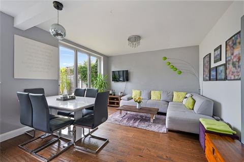 10 Bandon Rise, Wallington, SM6 8PT