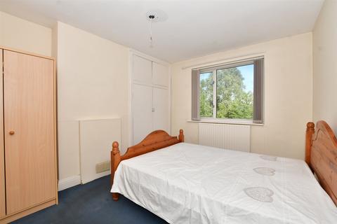 118 Hamilton Avenue, Cheam, Sutton, SM3 9DT