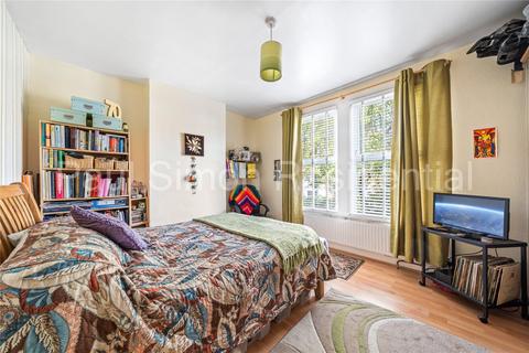 164 Roslyn Road, London, N15 5JJ