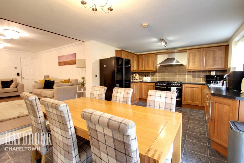 Burncross Road, Burncross 3 bed detached house for sale £259,995