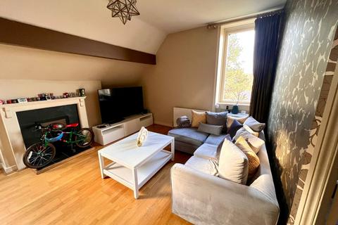 2 bedroom flat to rent, Parish Ghyll Road, Ilkley, West Yorkshire, UK, LS29