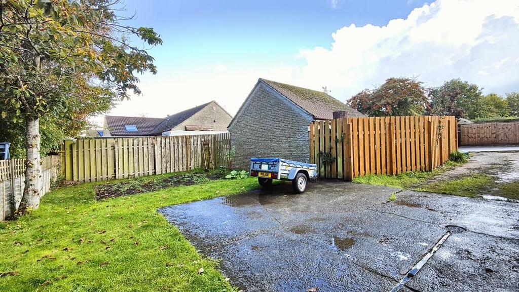 Brister End, Yetminster, Dorset, DT9 4 bed semidetached house for sale