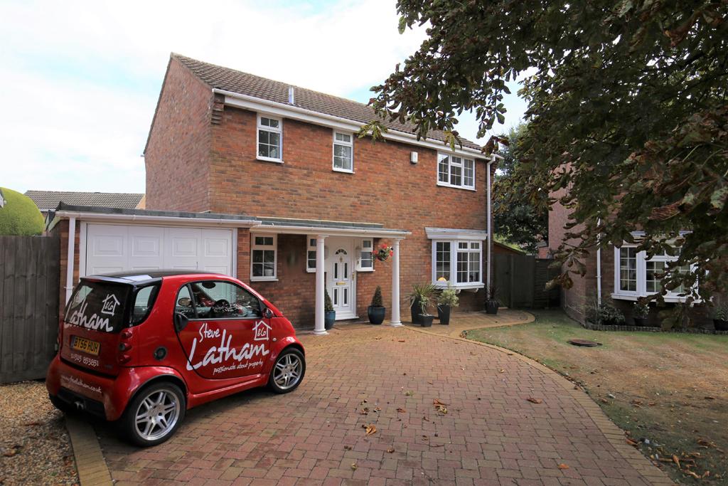 Derwent Road, Leighton Buzzard LU7 4 bed detached house £600,000