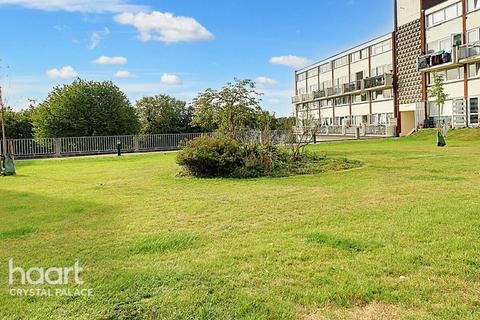 208 Sylvan Road, London, SE19 2SA
