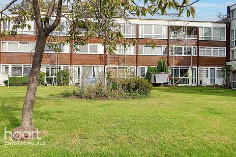 208 Sylvan Road, London, SE19 2SA