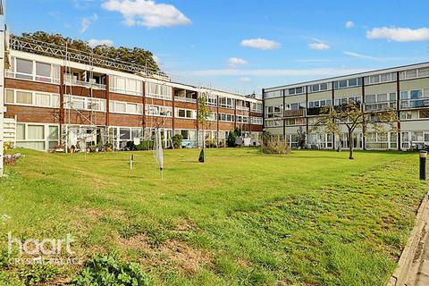 208 Sylvan Road, London, SE19 2SA