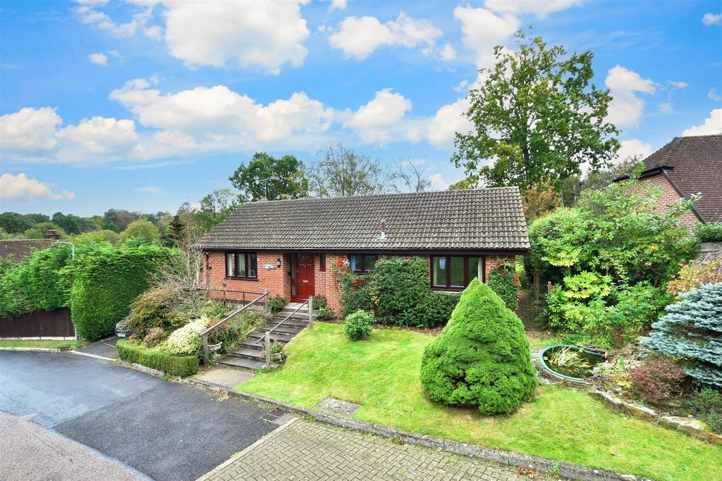 Ghyll Road, Crowborough, East Sussex 2 bed detached bungalow for sale