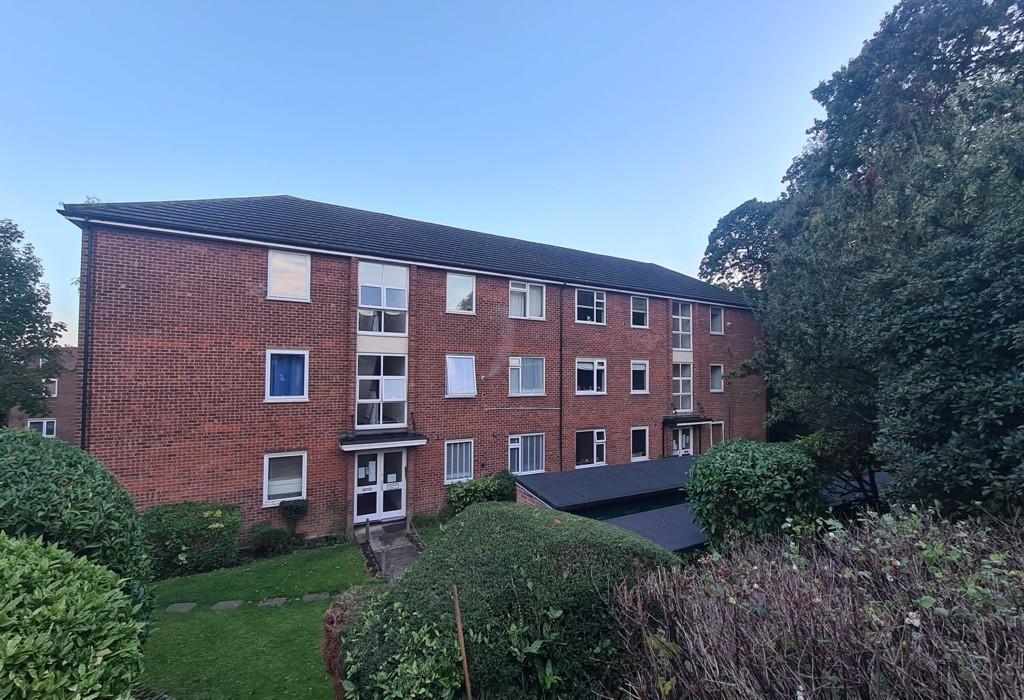 Nesbitt House, Bexleyheath, Kent 2 bed flat £1,350 pcm (£312 pw)