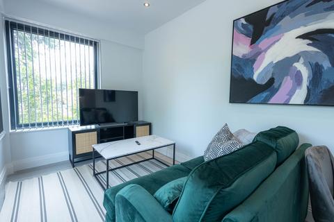 1 bedroom serviced apartment to rent - High Street, Cowley UB8