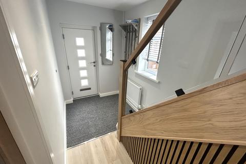 3 bedroom semi-detached house to rent, Portal Road, Walsall
