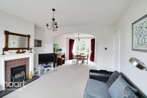 4 bedroom semi-detached house for sale, Prince George Avenue, London