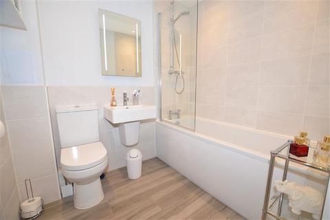 2 bedroom apartment to rent, Grove Road, South Woodford, E18