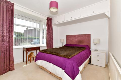 2 bedroom detached bungalow for sale, Kings Avenue, Broadstairs, Kent