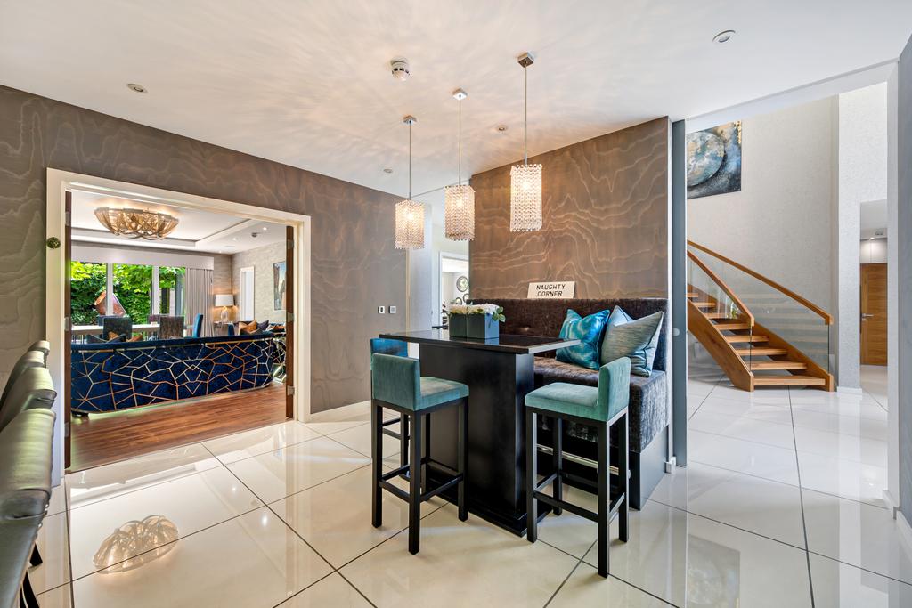 Dining Room/Bar