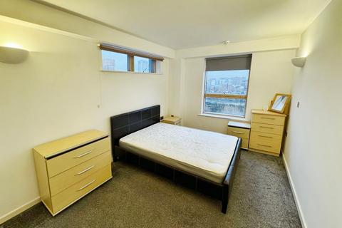 2 bedroom flat to rent, Riverside Way, Leeds, West Yorkshire, LS1