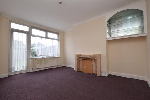 3 bedroom terraced house for sale - Otley Drive, Ilford, IG2