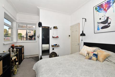 2 bedroom ground floor maisonette for sale, Brighton Road, Coulsdon, Surrey