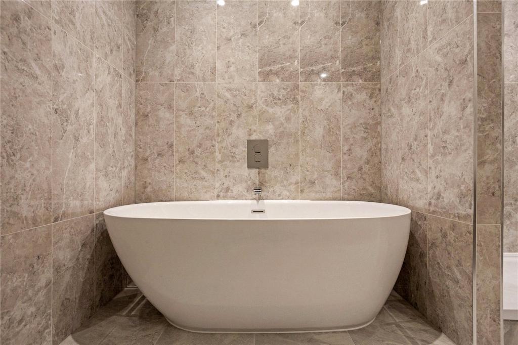 Oval Bath