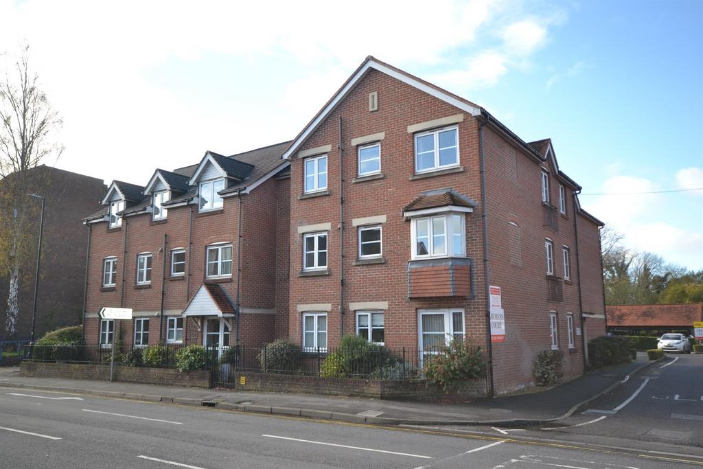 Salisbury City Centre 2 bed retirement property for sale £185,000
