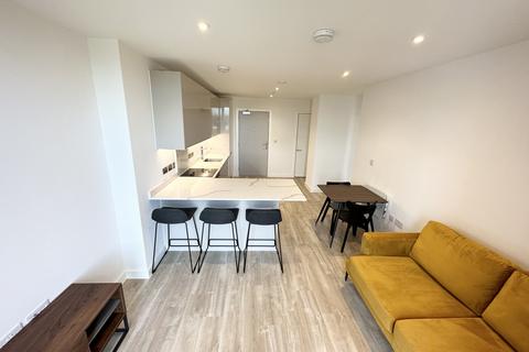 2 bedroom apartment to rent, Queen Street, Salford, M3
