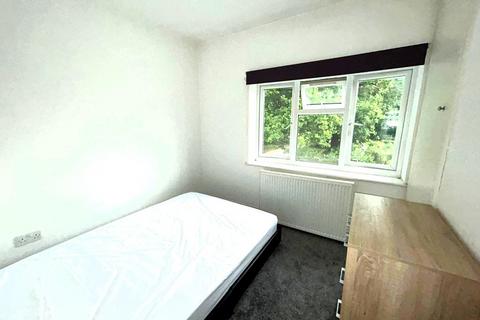 2 bedroom end of terrace house to rent, Headstone Lane, Harrow HA2