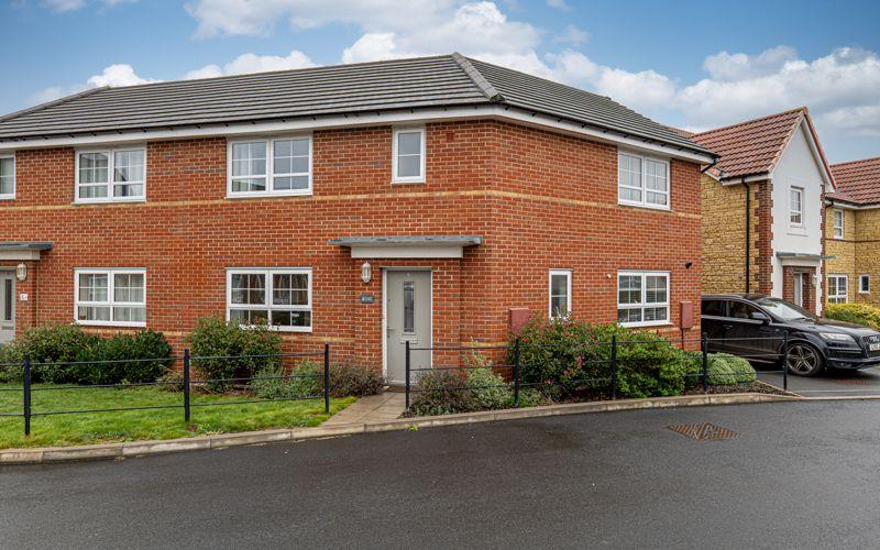 Asquith Avenue, Melksham SN12 3 bed semidetached house for sale £290,000