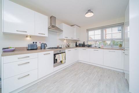 4 Asquith Avenue, Melksham, SN12 7GY