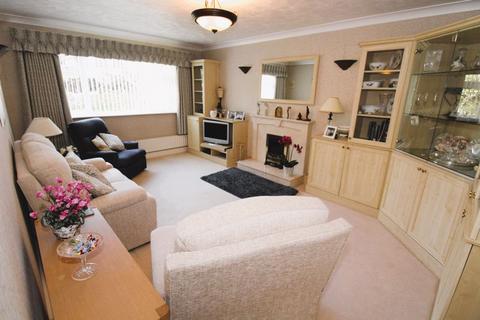 81 Beacon Way, Banstead, SM7 1EA