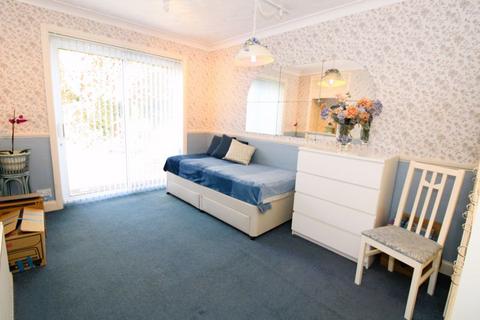 81 Beacon Way, Banstead, SM7 1EA