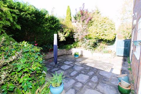 81 Beacon Way, Banstead, SM7 1EA