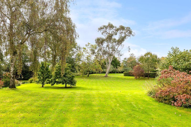 Southend Lane, Newent, GL18 1JD 5 bed detached house for sale £900,000