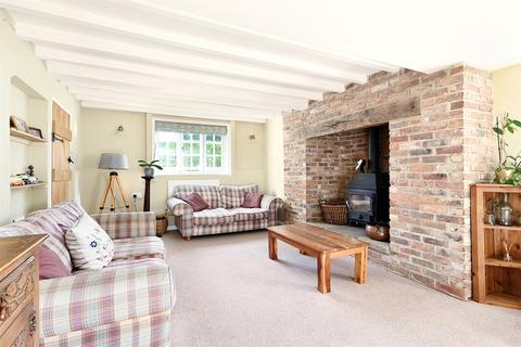 Laurel Cottage Buckham Hill, Uckfield, TN22 5XZ